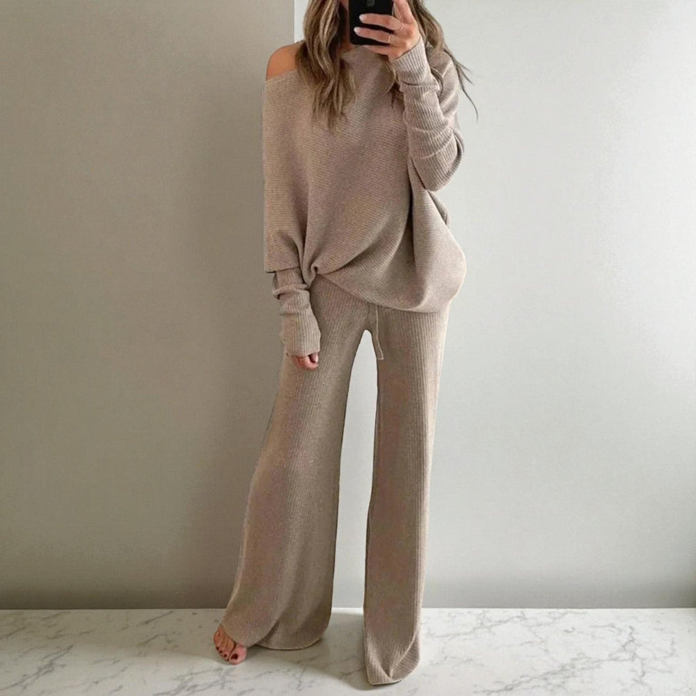 Front view of banded cuffs and wide legs, khaki