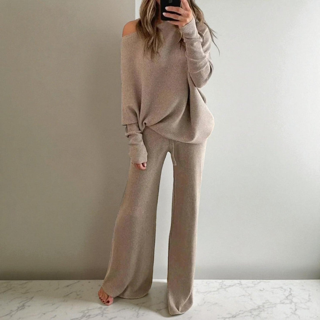 Front view of banded cuffs and wide legs, khaki