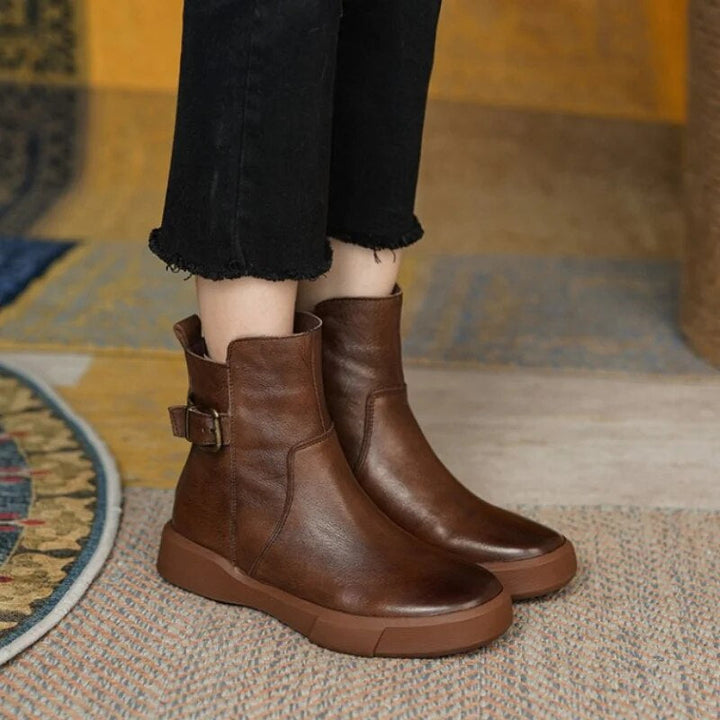 Santa Venetia | Women&