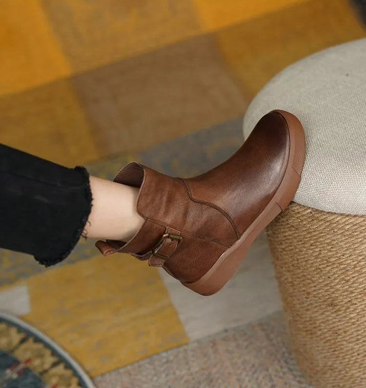 Santa Venetia | Women&