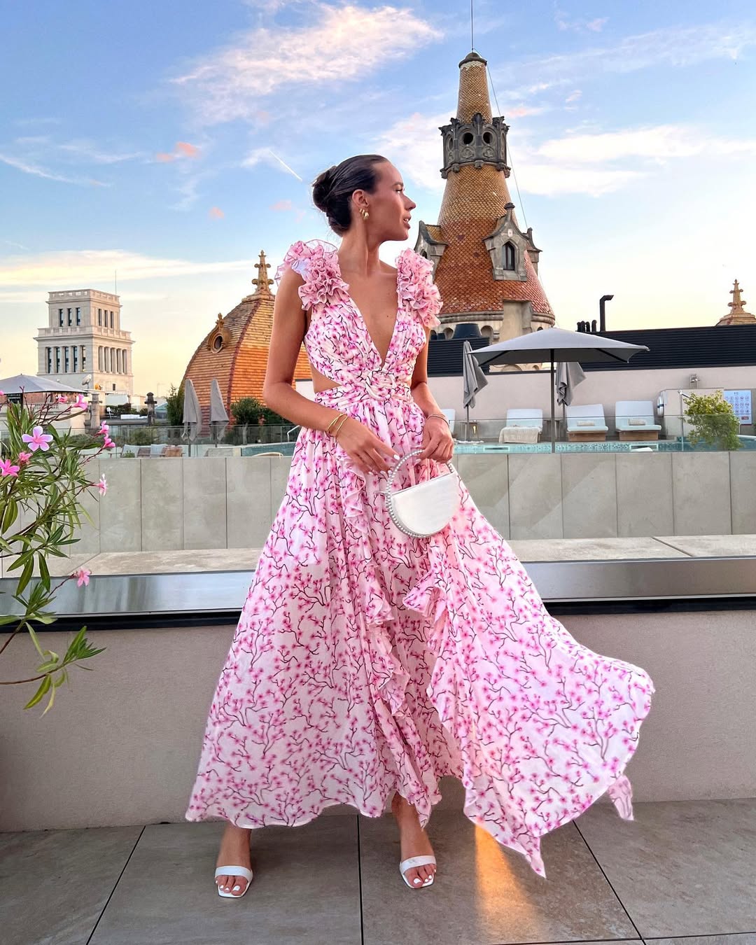Westward | Women&