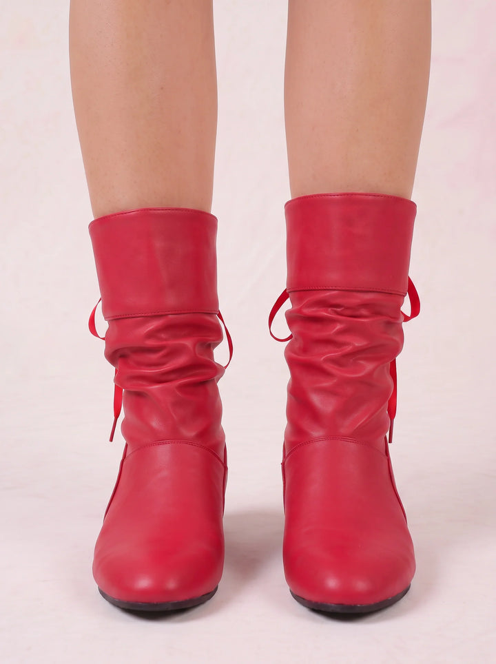 Front view of ruched shaft and rounded toe