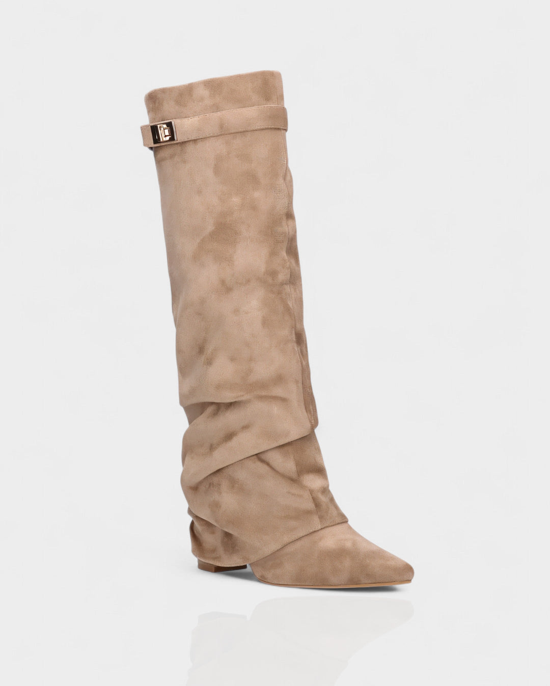 Front view of foldover shaft, turn-lock strap and pointed toe