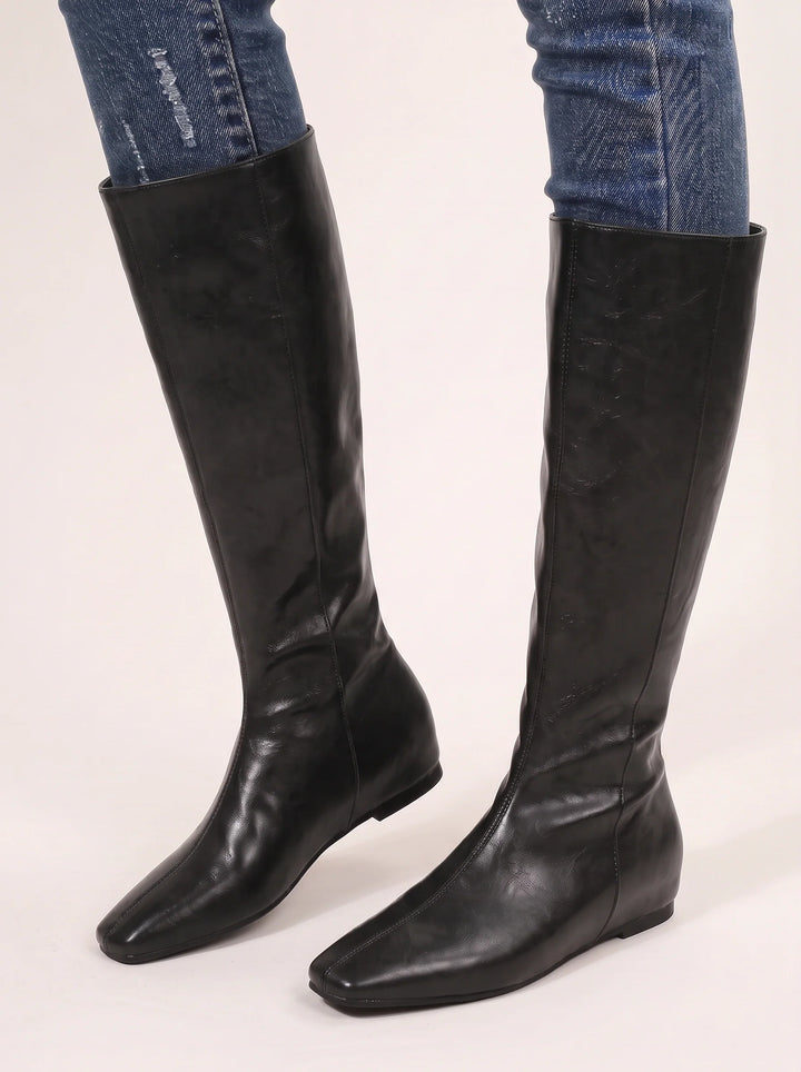 Side view of the upper and square toe, black